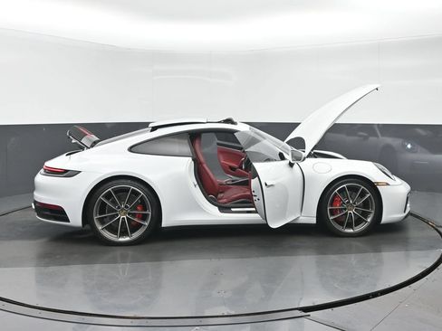 Used 2020 Porsche 911 Carrera S RWD image 37