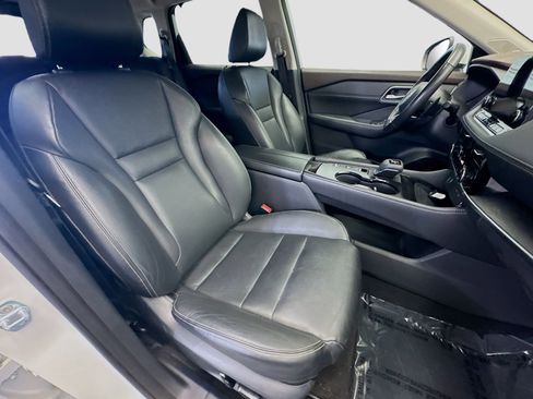 Used 2021 Nissan Rogue SL w/ Premium Package image 15