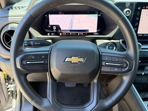 Used 2025 Chevrolet Colorado W/T w/ WT Custom Package RWD image 10
