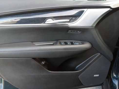 Certified 2024 Cadillac XT5 Premium Luxury AWD/4WD image 9