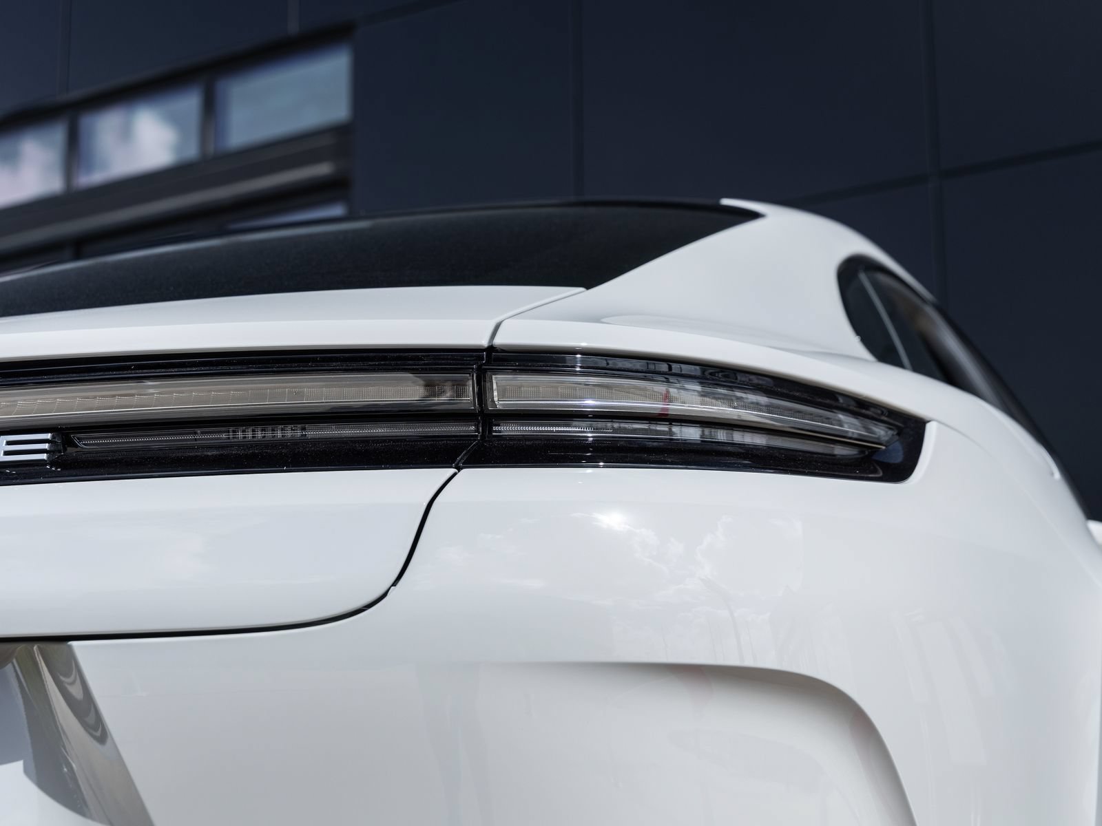 New 2026 Porsche Panamera 4 AWD/4WD image 17