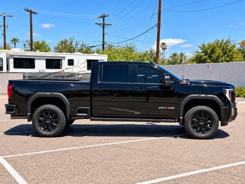 Used 2024 GMC Sierra 2500 AT4 w/ AT4 Premium Plus Package AWD/4WD image 4