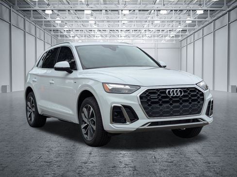 Used 2023 Audi Q5 2.0T Premium w/ Convenience Package AWD/4WD image 7