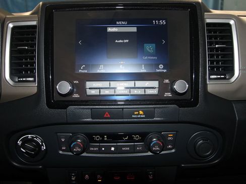 Used 2023 Nissan Frontier SV w/ SV Convenience Package image 17