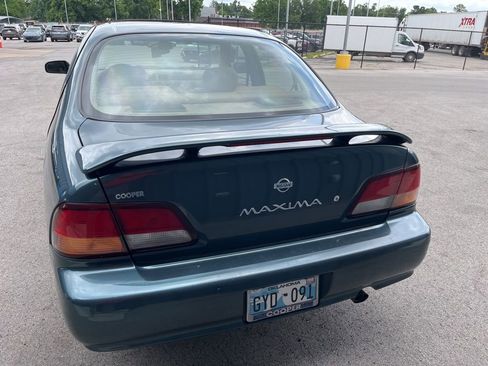 Used 1997 Nissan Maxima GLE FWD image 6