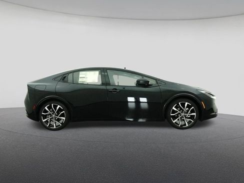 New 2026 Toyota Prius Plug-In Hybrid image 27