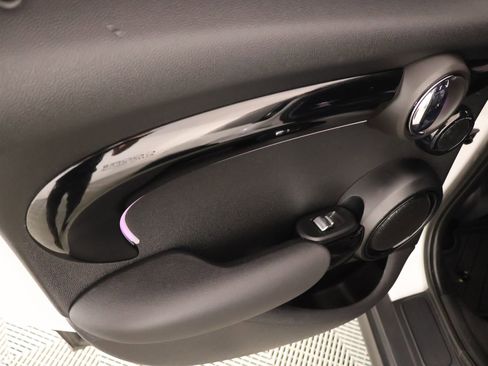 Used 2023 MINI Cooper S image 18