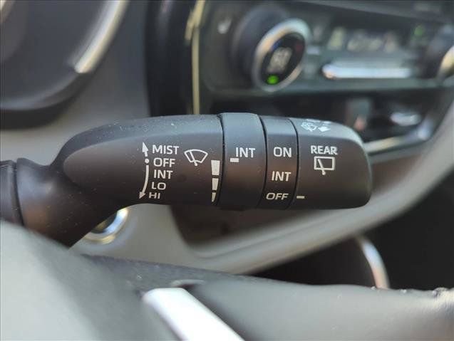 Used 2022 Toyota Highlander XLE AWD/4WD image 20
