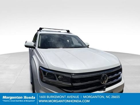 Used 2023 Volkswagen Atlas SEL Premium AWD/4WD image 8