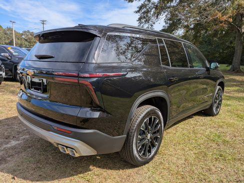 New 2026 Chevrolet Traverse LT image 4