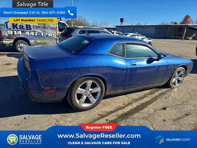 Used 2010 Dodge Challenger R/T RWD image 4