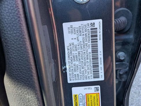 Used 2025 Honda Civic Sport image 39