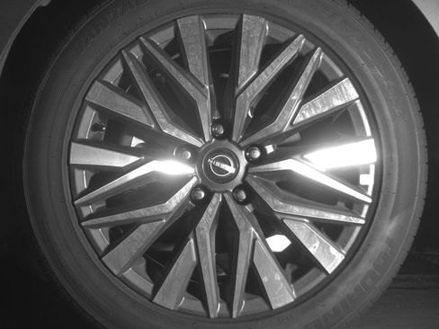 Used 2025 Nissan Altima 2.5 SV image 12