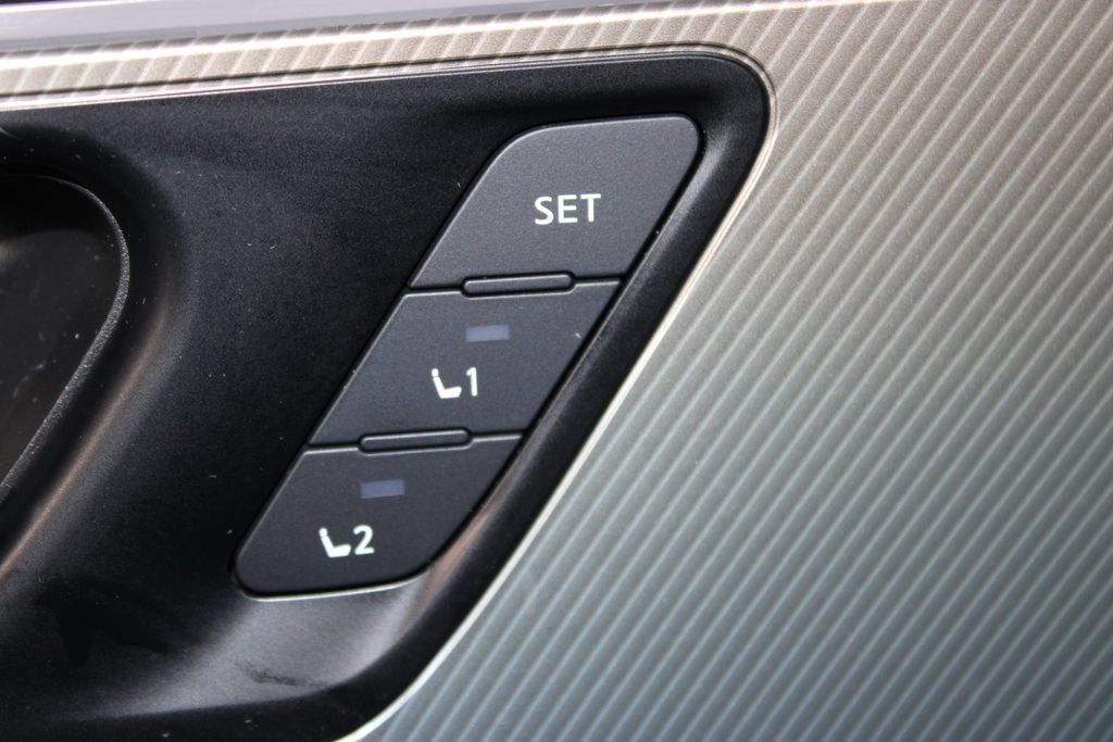 Used 2025 Nissan Murano SL w/ Cargo Package AWD/4WD image 35
