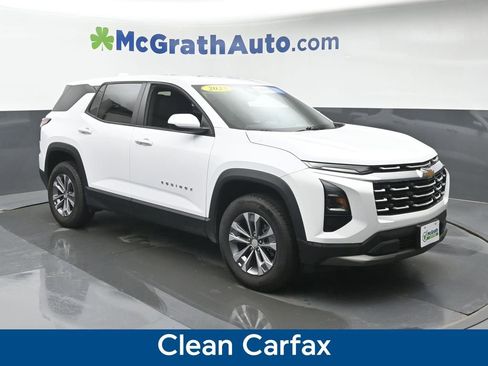 Used 2025 Chevrolet Equinox LT image 2