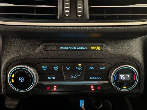 Used 2020 Ford Escape SE AWD/4WD image 36