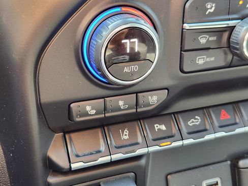 Used 2020 Chevrolet Silverado 2500 LTZ w/ LTZ Plus Package image 41