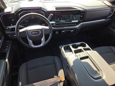 Used 2024 GMC Sierra 1500 Elevation w/ X31 Off-Road Package AWD/4WD image 9