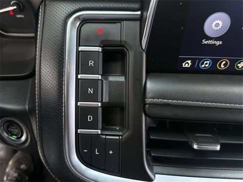 Used 2021 GMC Yukon XL SLT image 21