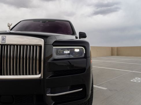Used 2021 Rolls-Royce Cullinan image 17
