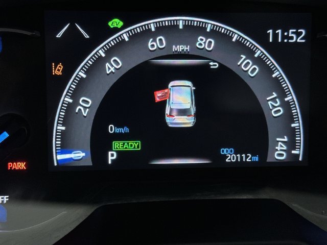Used 2025 Toyota RAV4 LE AWD/4WD image 12