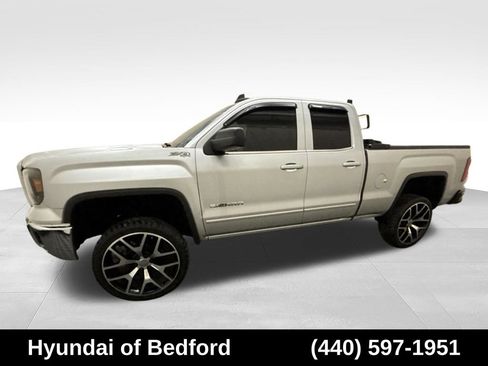Used 2015 GMC Sierra 1500 SLE w/ SLE Value Package AWD/4WD image 9