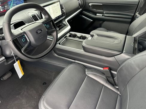 New 2025 Ford Expedition Max Platinum w/ Stealth Appearance Package image 10