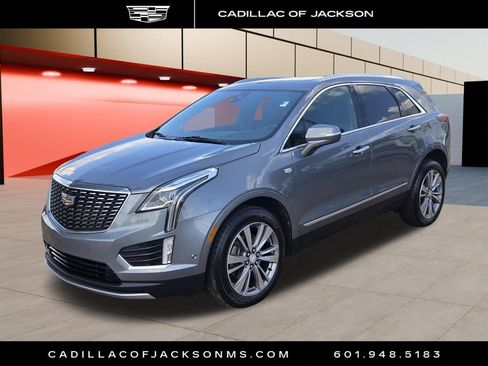 Used 2020 Cadillac XT5 Premium Luxury FWD image 1