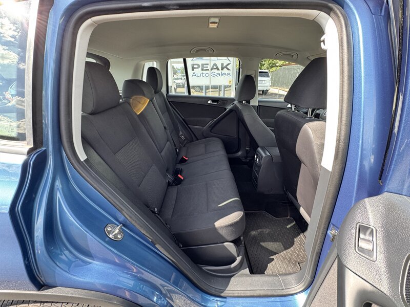 Used 2017 Volkswagen Tiguan Limited w/ Premium Package AWD/4WD image 28