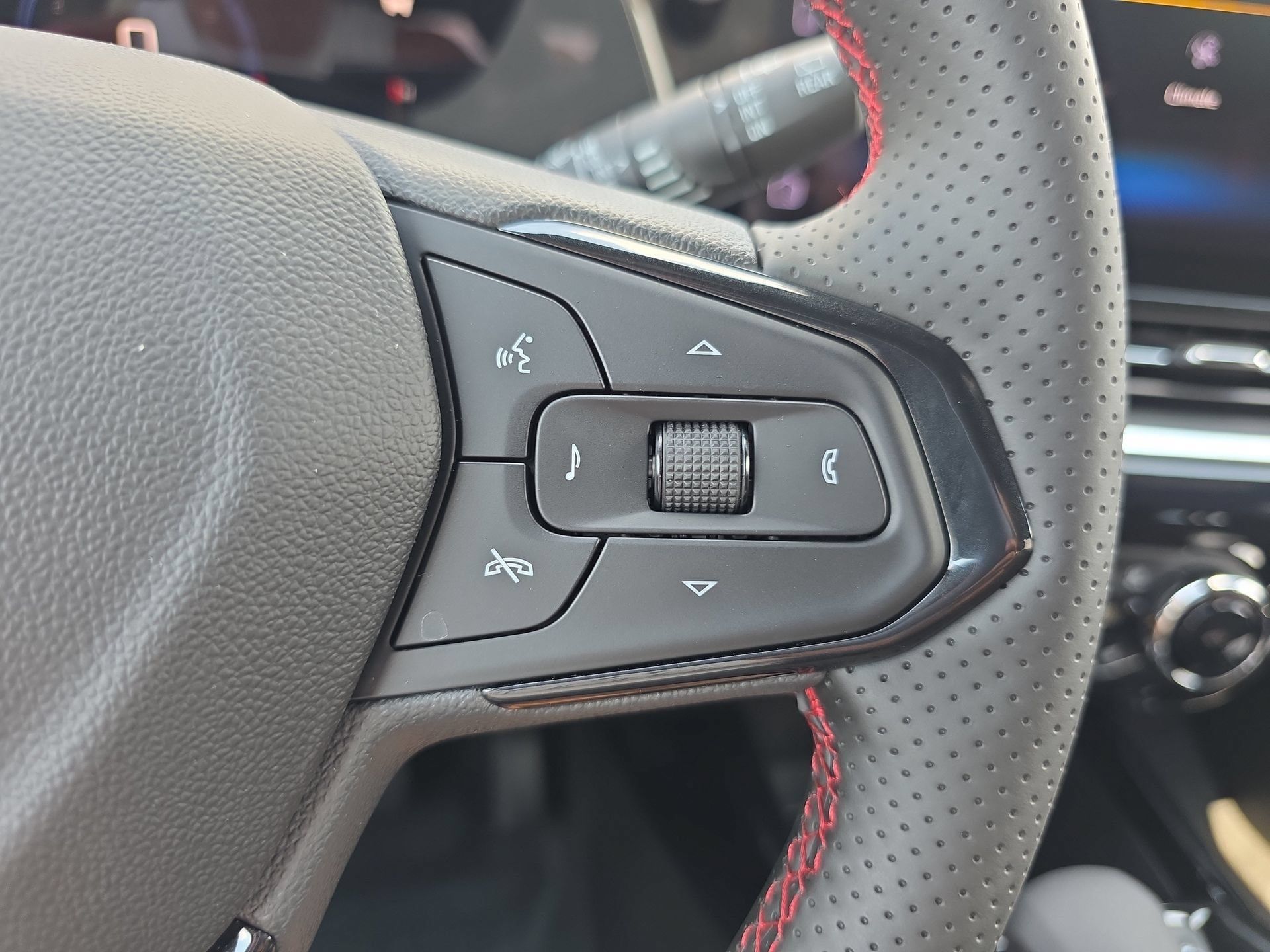 New 2026 Chevrolet Trax RS w/ Driver Confidence Package FWD image 20