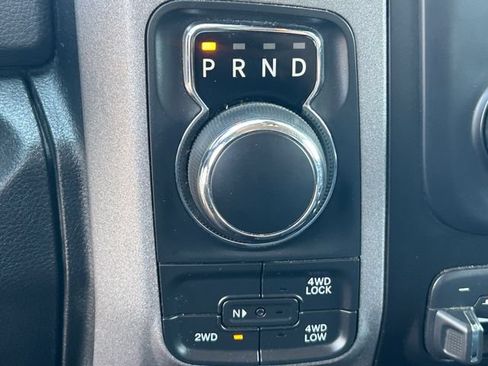 Used 2017 RAM 1500 Express AWD/4WD image 16