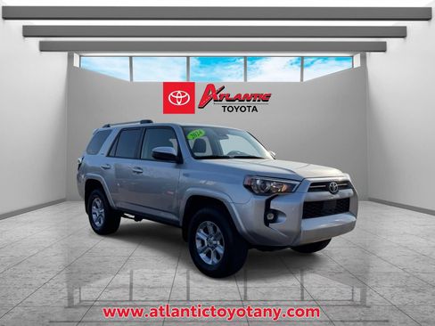 Used 2024 Toyota 4Runner SR5 AWD/4WD image 1