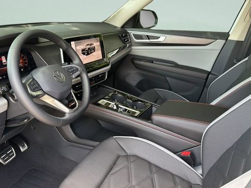 New 2026 Volkswagen Atlas Peak Edition AWD/4WD image 26