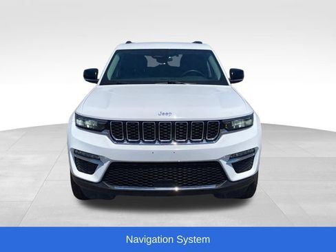 Used 2023 Jeep Grand Cherokee Limited AWD/4WD image 2