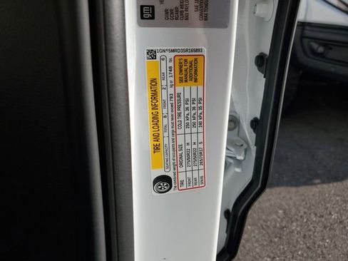 Used 2025 Chevrolet Tahoe LS RWD image 30