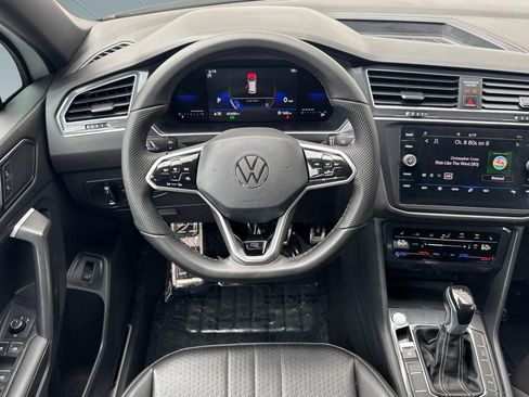 Used 2022 Volkswagen Tiguan SE R-Line FWD image 27