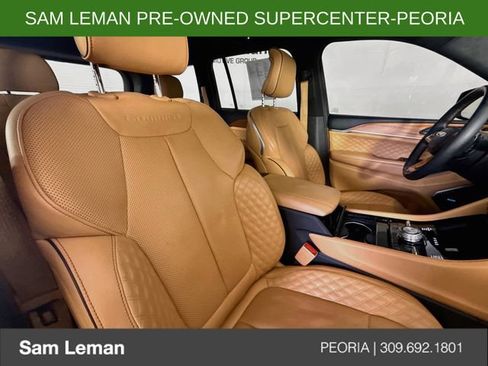 Used 2025 Jeep Grand Cherokee Summit AWD/4WD image 30
