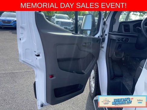 Used 2024 Ford Transit 250 Low Roof w/ Exterior Upgrade Package RWD image 17