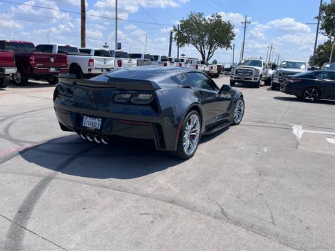 Used 2017 Chevrolet Corvette Z06 RWD image 3