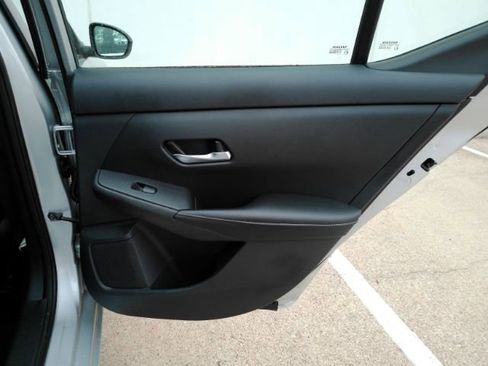 Used 2021 Nissan Sentra SV FWD image 21