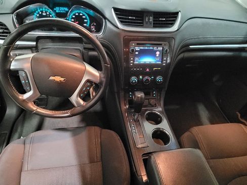 Used 2016 Chevrolet Traverse LT w/ Style and Technology Package image 22