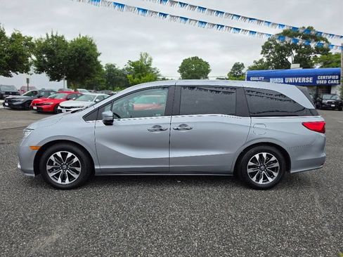 Used 2024 Honda Odyssey EX-L image 2