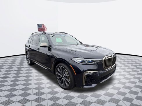 Used 2022 BMW X7 M50i w/ Cold Weather Package image 3