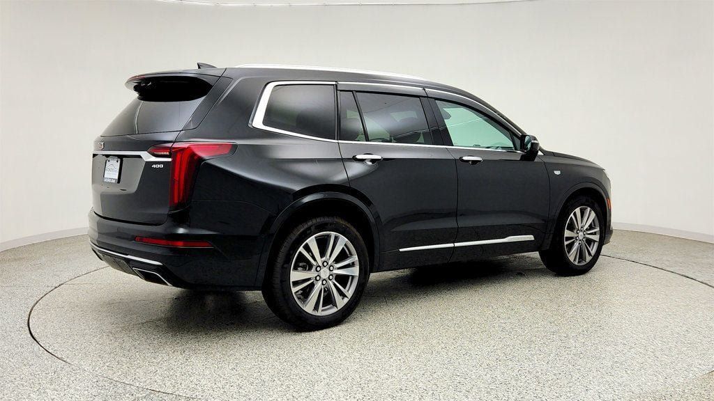 Used 2022 Cadillac XT6 Premium Luxury w/ Technology Package AWD/4WD image 5