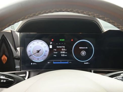 Used 2025 Hyundai Elantra SEL image 9