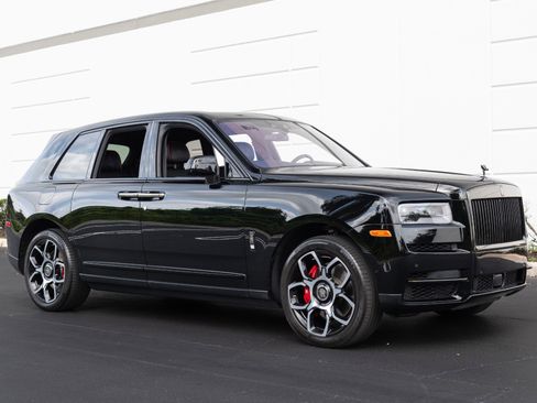 Used 2022 Rolls-Royce Cullinan Black Badge w/ Dark Exterior Package AWD/4WD image 4