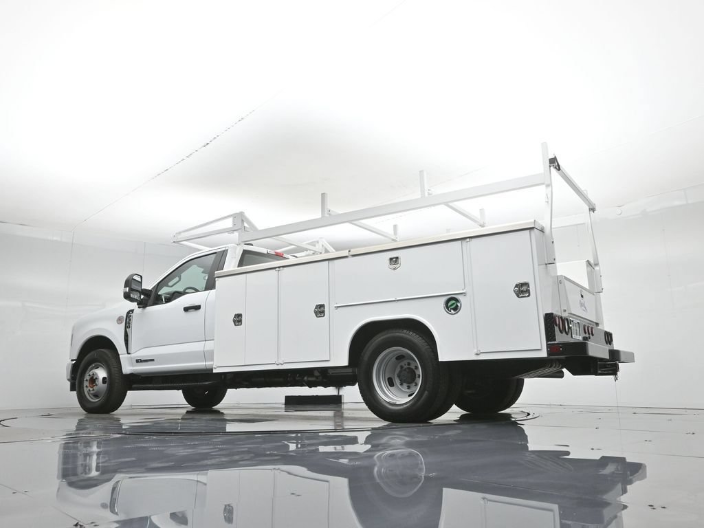 New 2025 Ford F350 XL w/ XL Chrome Package RWD image 55