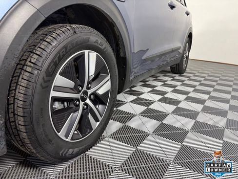 Used 2022 Kia Niro EX FWD image 14
