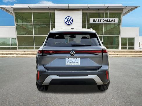 Used 2025 Volkswagen Tiguan S image 4