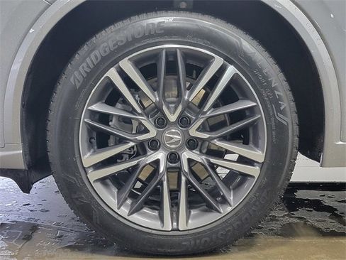 Certified 2025 Acura MDX w/ Advance Package image 9